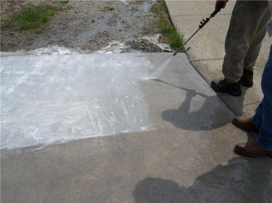 What Size Pressure Washer Do I Need to Clean Concrete