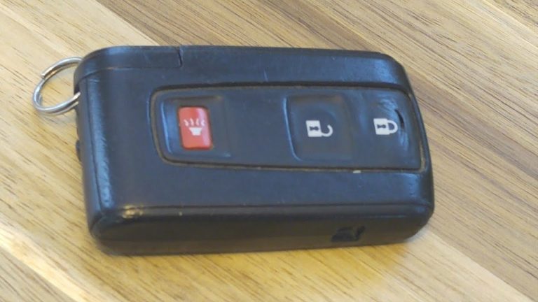 How to Change Battery in Prius Key Fob